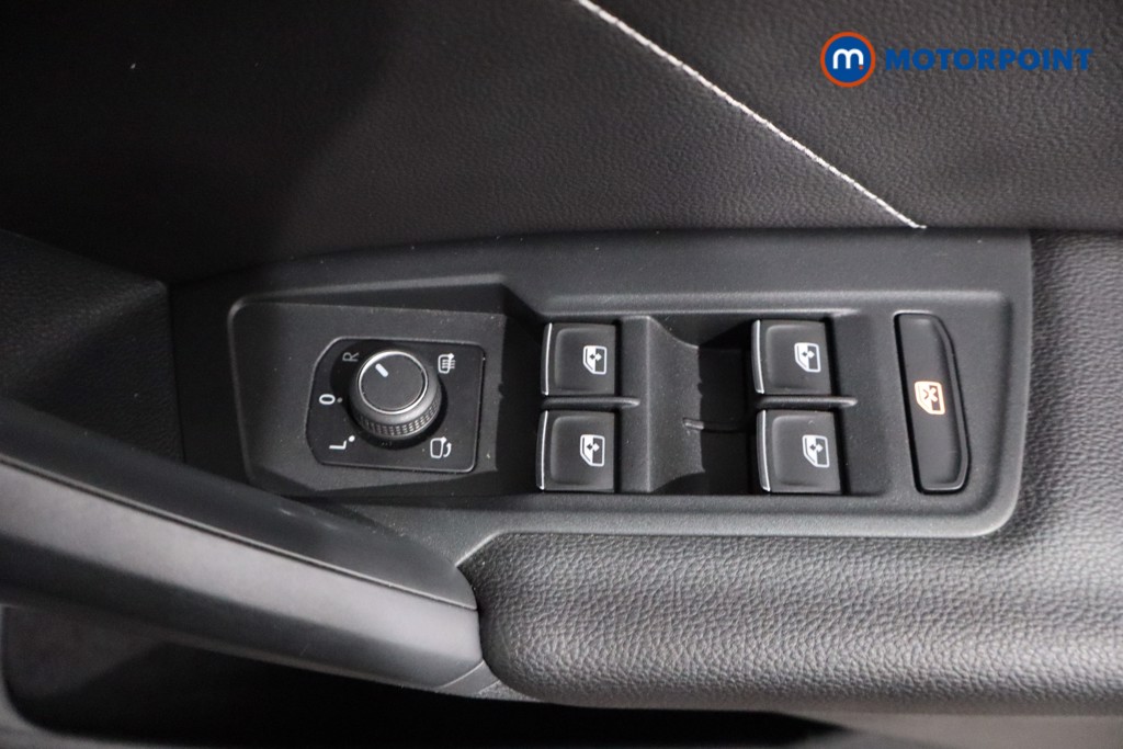 Volkswagen Tiguan R-Line Automatic Petrol SUV - Stock Number (1561458) - 17th supplementary image