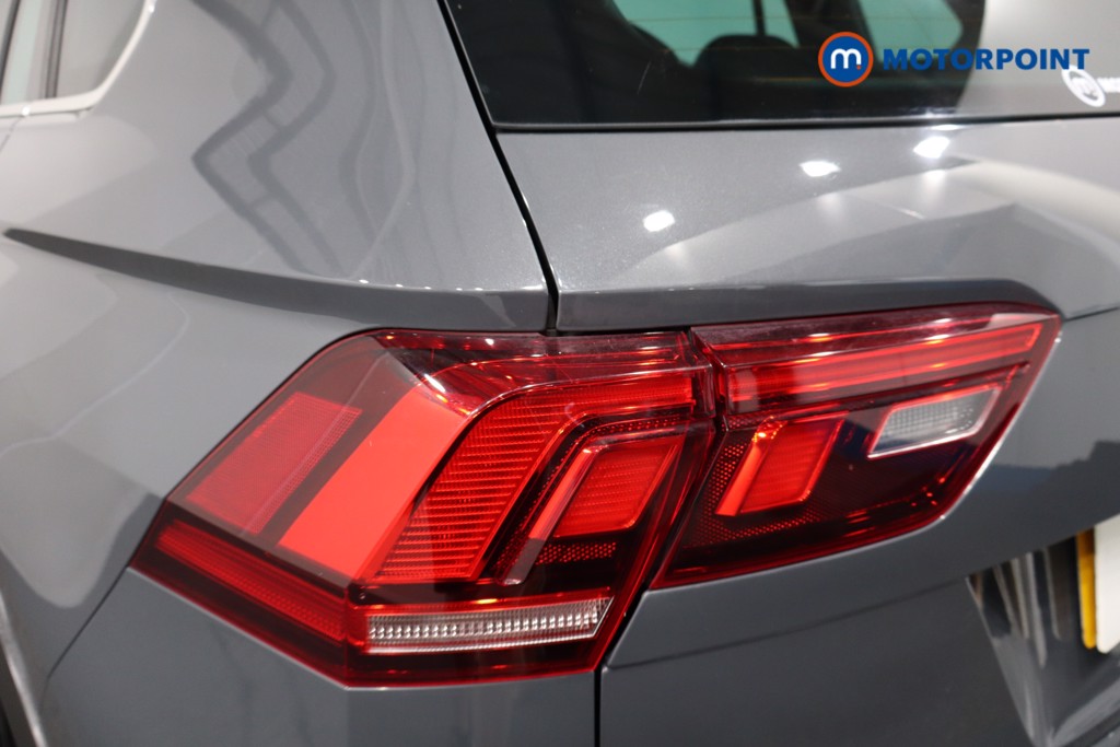 Volkswagen Tiguan R-Line Automatic Petrol SUV - Stock Number (1561458) - 27th supplementary image