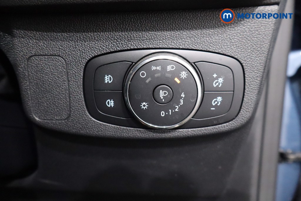Ford Focus Active Vignale Manual Petrol-Electric Hybrid Hatchback - Stock Number (1561522) - 18th supplementary image