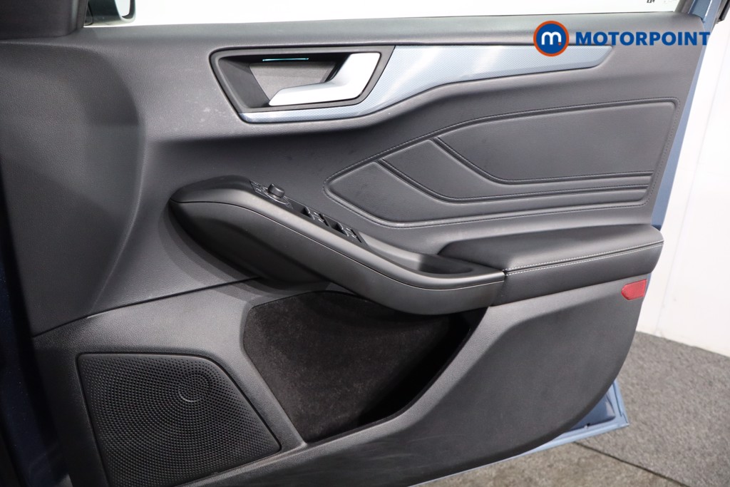Ford Focus Active Vignale Manual Petrol-Electric Hybrid Hatchback - Stock Number (1561522) - 20th supplementary image