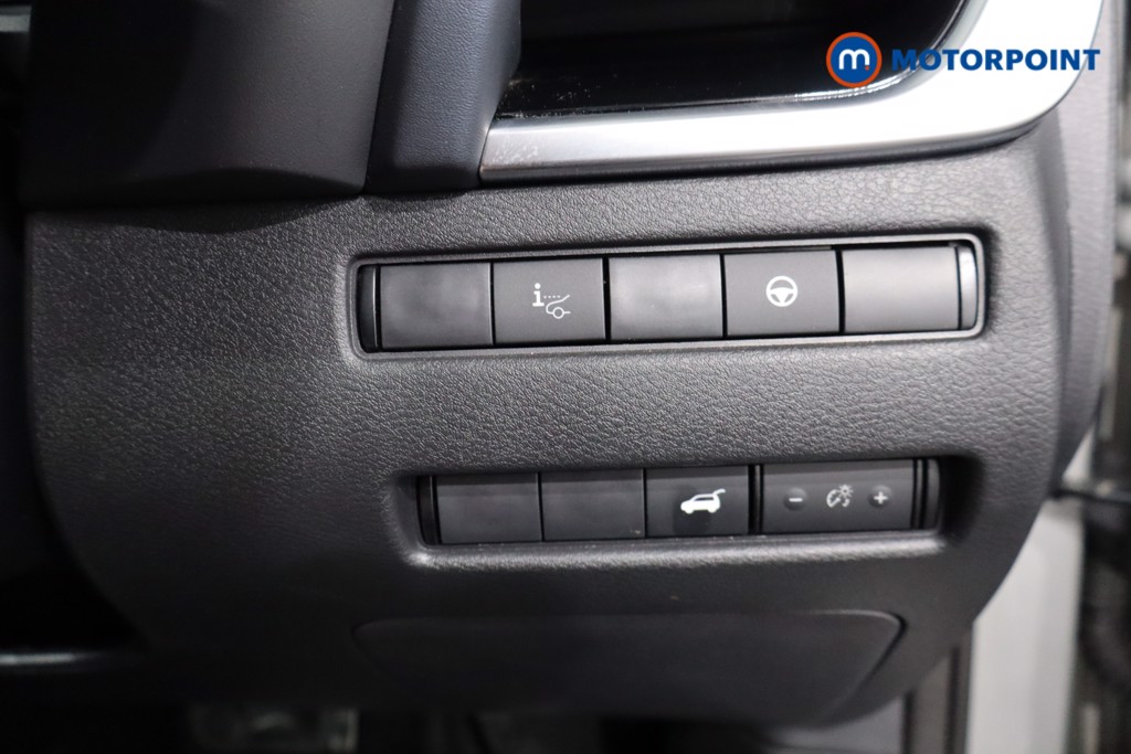 Nissan Qashqai Tekna Automatic Petrol-Electric Hybrid SUV - Stock Number (1561850) - 16th supplementary image