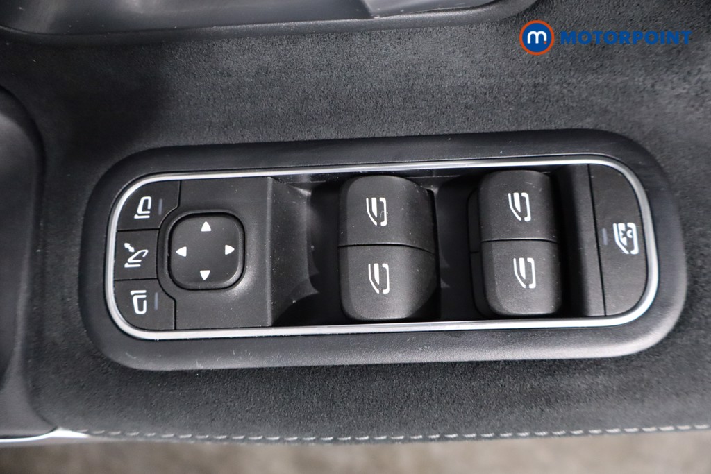 Mercedes-Benz A Class Amg Line Executive Edition Automatic Petrol Hatchback - Stock Number (1556295) - 18th supplementary image