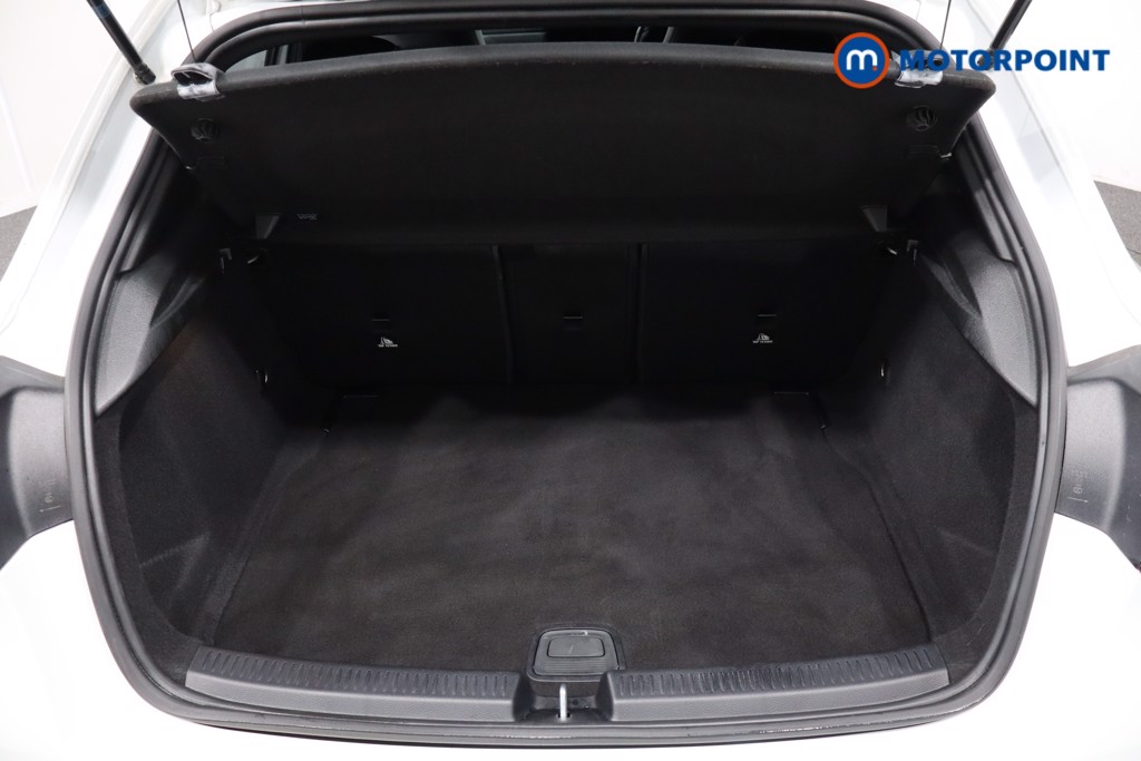 Mercedes-Benz A Class Amg Line Executive Edition Automatic Petrol Hatchback - Stock Number (1556295) - 30th supplementary image