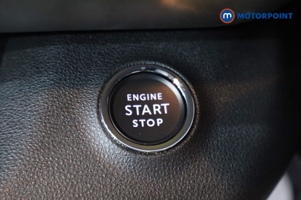Jeep Avenger Summit Automatic Electric SUV - Stock Number (1559878) - 13th supplementary image