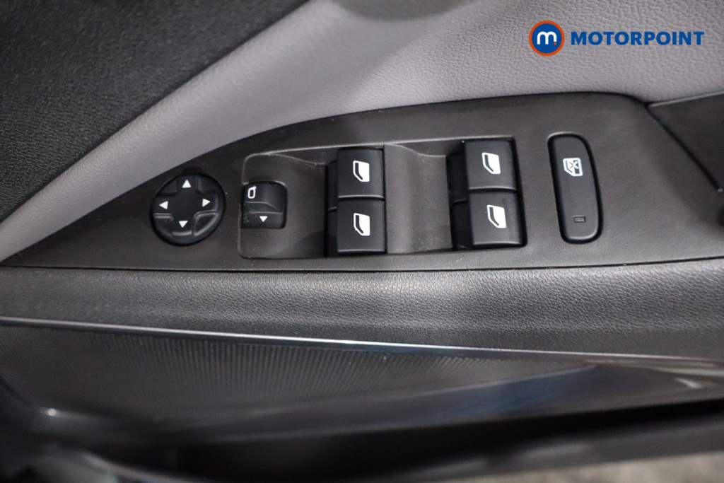 Vauxhall Crossland X Elite Nav Manual Petrol SUV - Stock Number (1560378) - 17th supplementary image