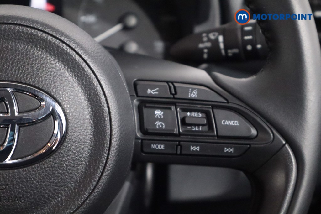 Toyota Yaris Icon Automatic Petrol-Electric Hybrid Hatchback - Stock Number (1561488) - 8th supplementary image