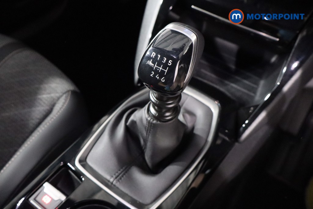 Peugeot 2008 Allure Manual Petrol SUV - Stock Number (1561794) - 14th supplementary image