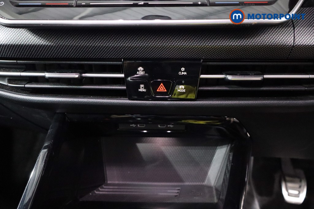 Volkswagen Golf R-Line Manual Petrol Hatchback - Stock Number (1541833) - 16th supplementary image
