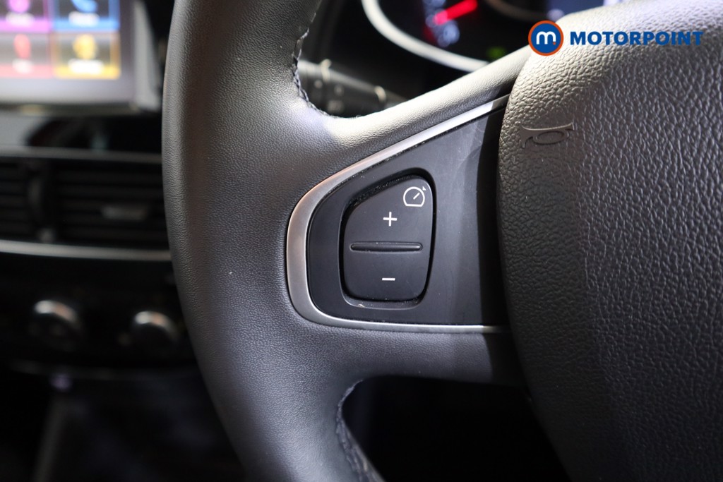 Renault Clio Iconic Manual Petrol Hatchback - Stock Number (1554461) - 3rd supplementary image
