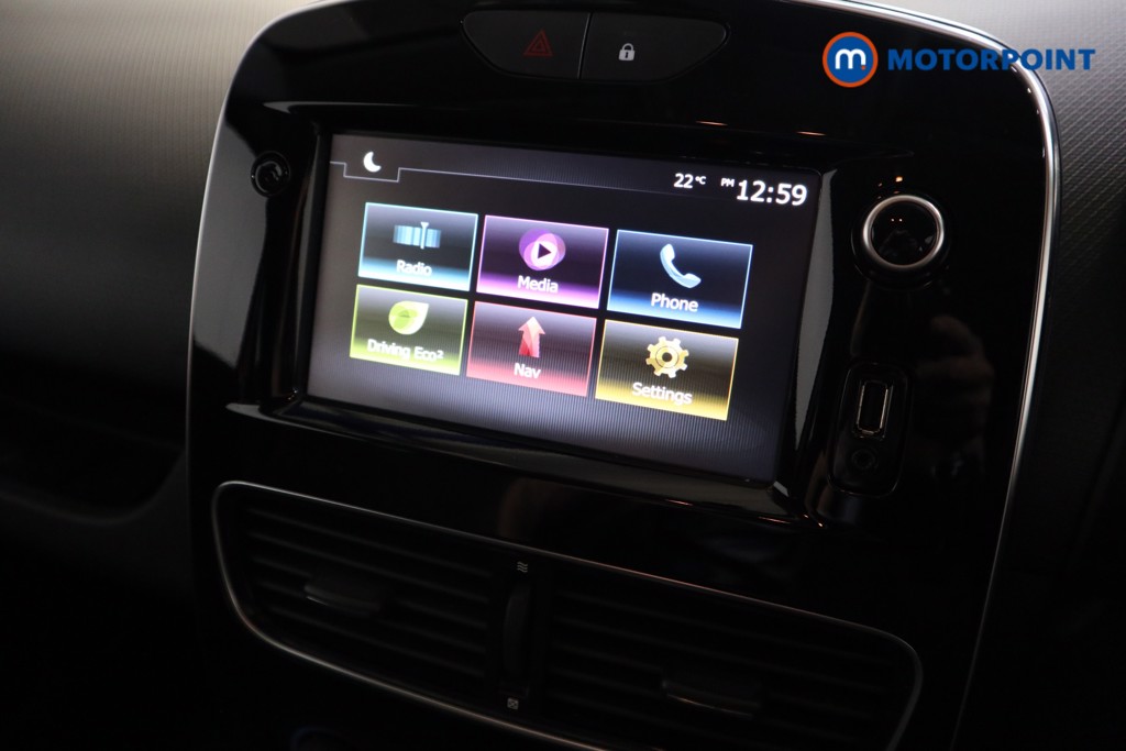 Renault Clio Iconic Manual Petrol Hatchback - Stock Number (1554461) - 6th supplementary image