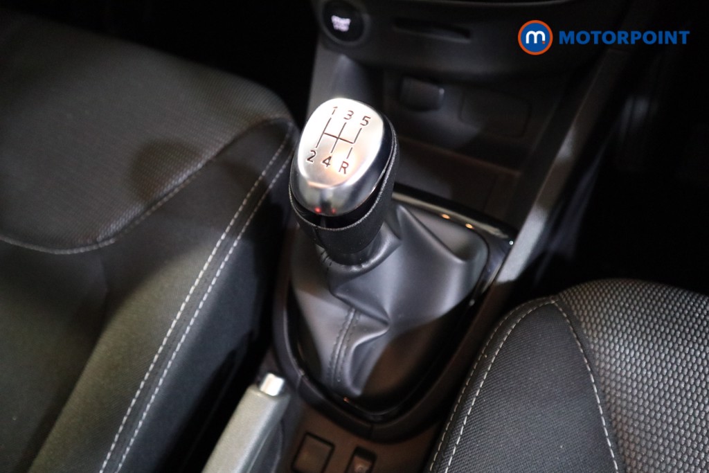 Renault Clio Iconic Manual Petrol Hatchback - Stock Number (1554461) - 8th supplementary image