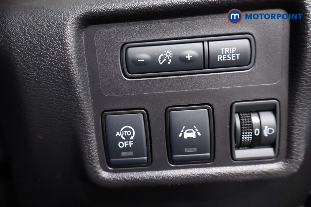 Nissan Micra Tekna Automatic Petrol Hatchback - Stock Number (1554707) - 18th supplementary image