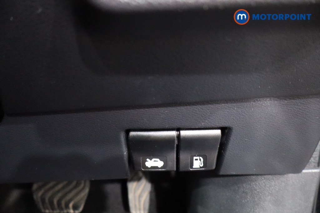 Nissan Micra Tekna Automatic Petrol Hatchback - Stock Number (1554707) - 19th supplementary image