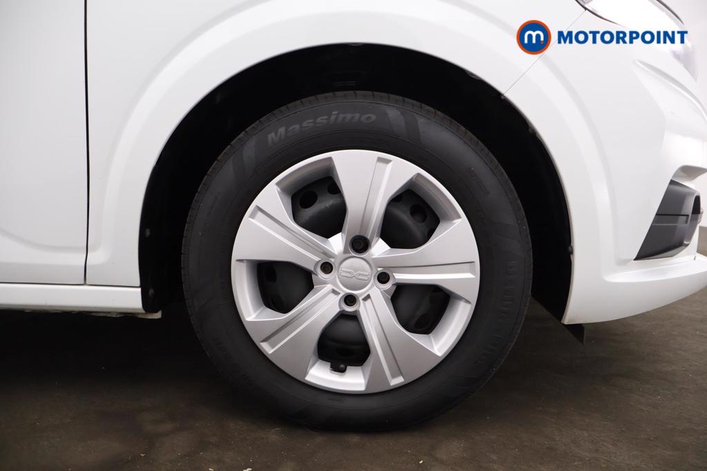 Dacia Sandero Essential Manual Petrol Hatchback - Stock Number (1554865) - 11th supplementary image