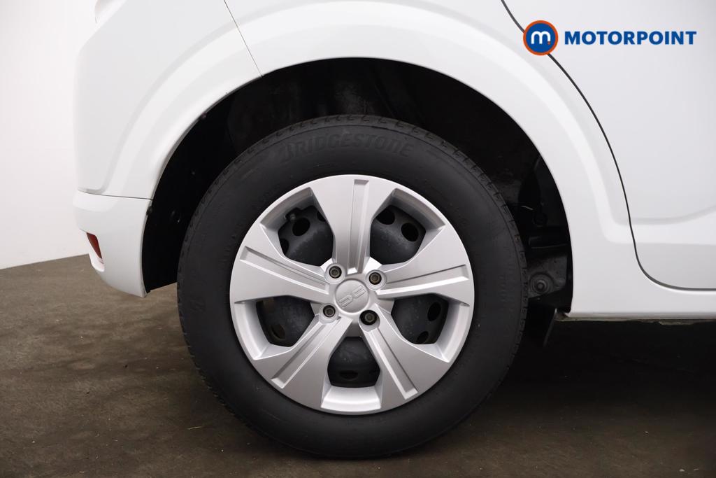 Dacia Sandero Essential Manual Petrol Hatchback - Stock Number (1554865) - 12th supplementary image