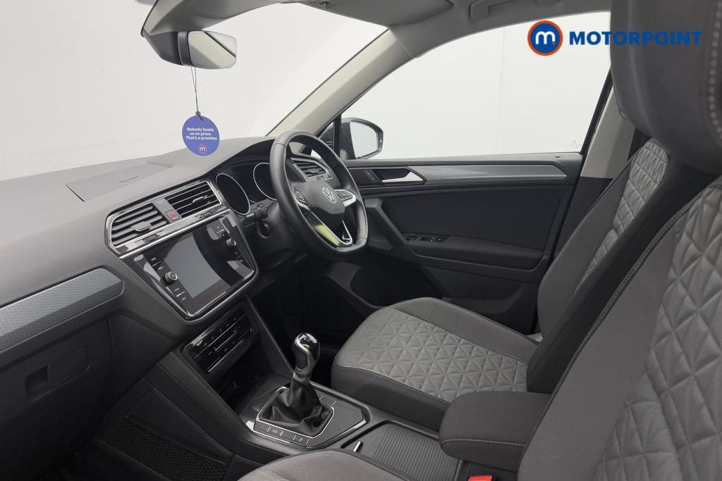 Volkswagen Tiguan Life Manual Petrol SUV - Stock Number (1555697) - 3rd supplementary image