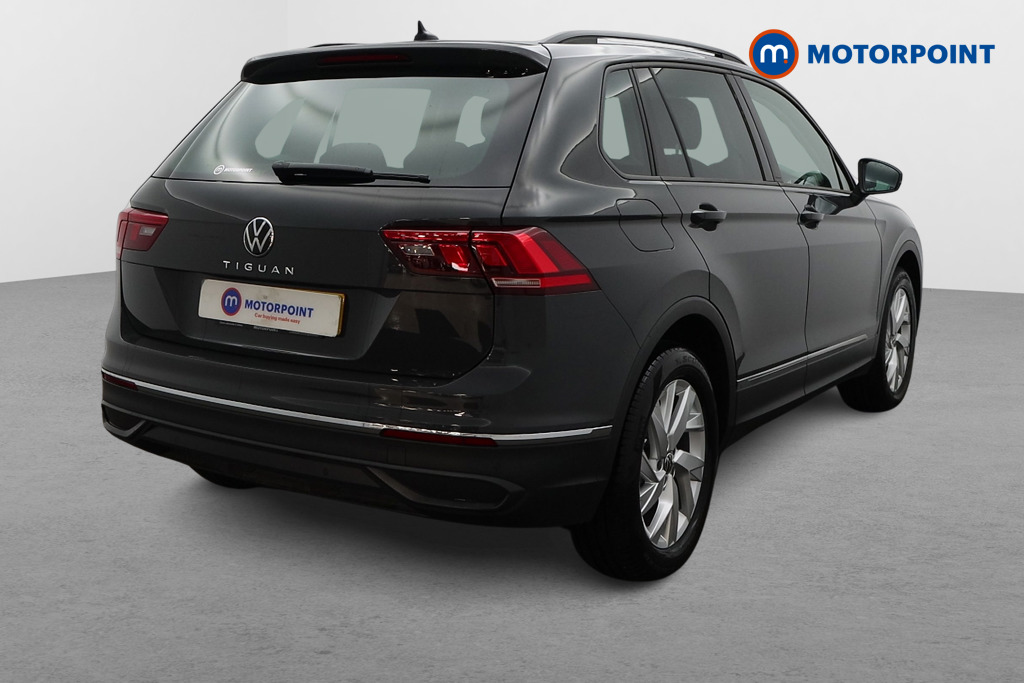 Volkswagen Tiguan Life Manual Petrol SUV - Stock Number (1555697) - Drivers side rear corner