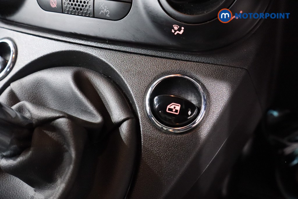Fiat 500 Dolcevita Manual Petrol-Electric Hybrid Hatchback - Stock Number (1556294) - 17th supplementary image