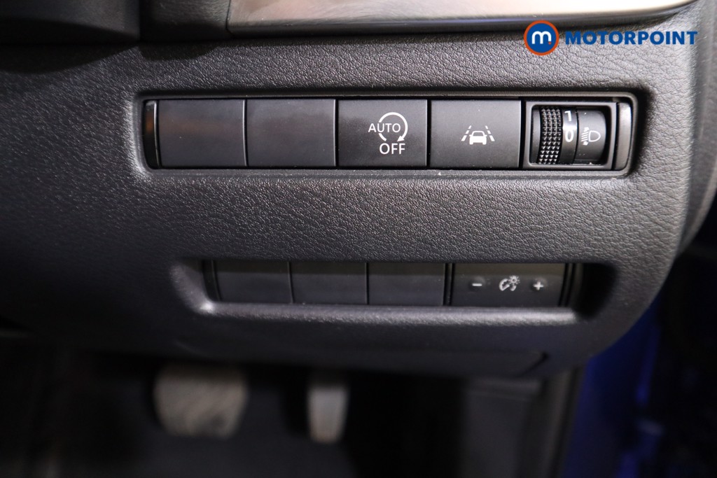 Nissan Qashqai Acenta Premium Automatic Petrol SUV - Stock Number (1557063) - 9th supplementary image
