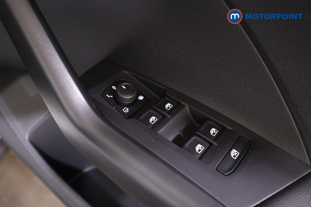 Volkswagen T-Cross Black Edition Manual Petrol SUV - Stock Number (1558148) - 11th supplementary image