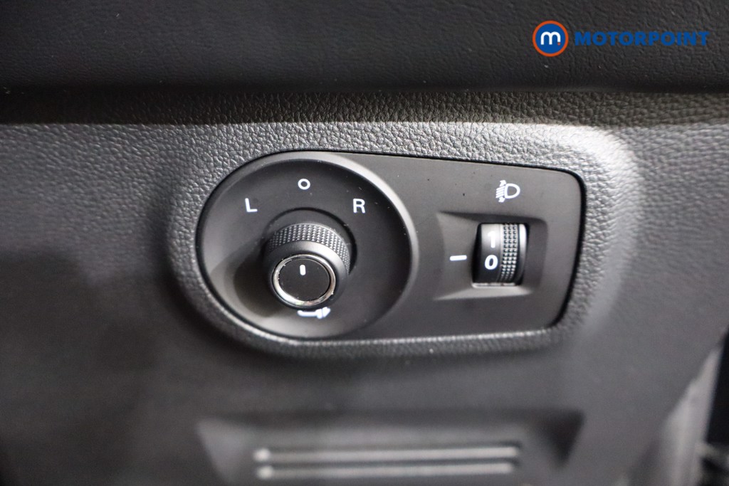 Mg Motor Uk ZS Exclusive Manual Petrol SUV - Stock Number (1558188) - 13th supplementary image