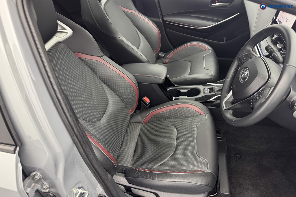 Toyota Corolla Excel Automatic Petrol-Electric Hybrid Hatchback - Stock Number (1558315) - 5th supplementary image