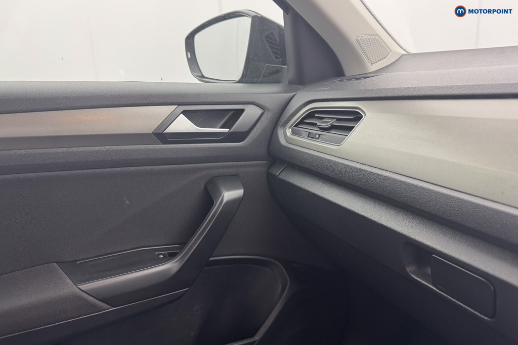 Volkswagen T-Roc SE Manual Petrol SUV - Stock Number (1558659) - 13th supplementary image