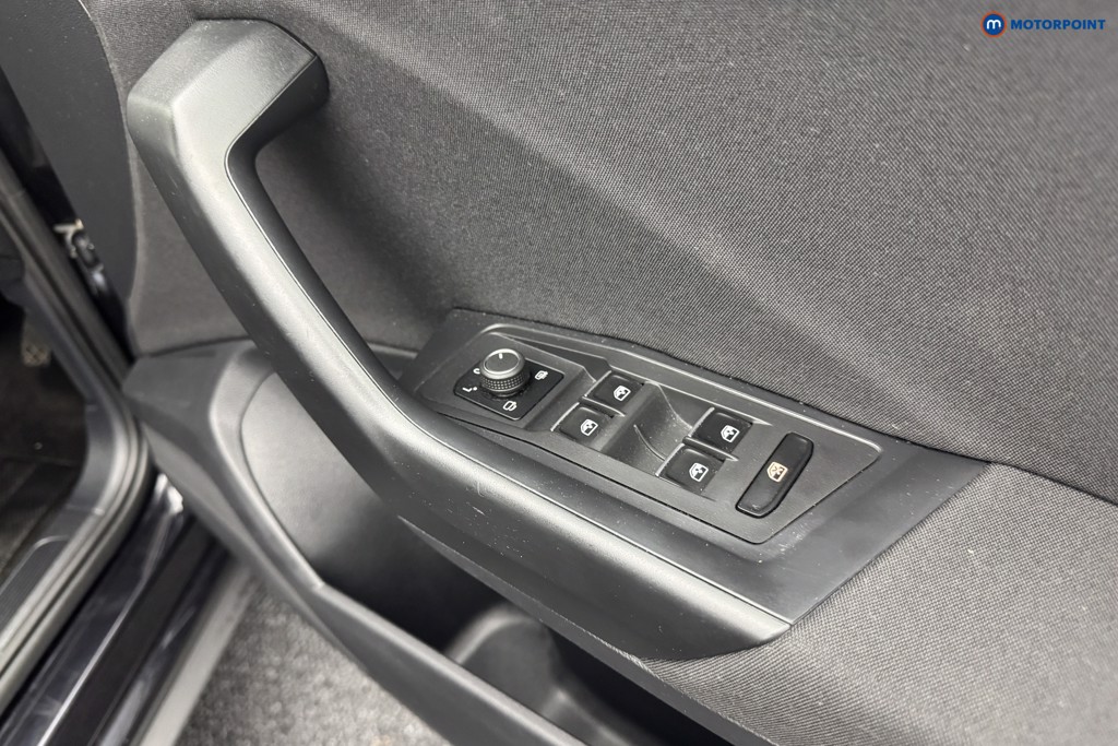 Volkswagen T-Roc SE Manual Petrol SUV - Stock Number (1558659) - 18th supplementary image