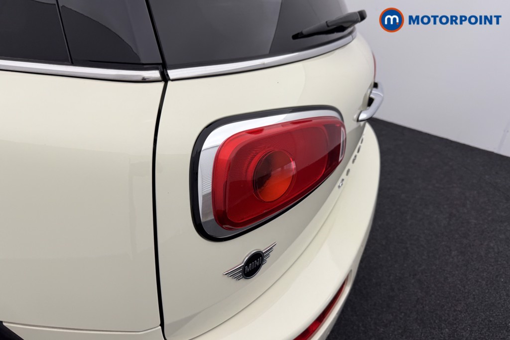 Mini Clubman Cooper Exclusive Automatic Petrol Estate - Stock Number (1558751) - 25th supplementary image