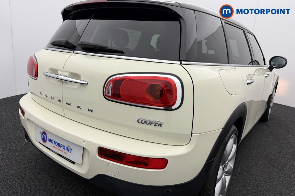 Mini Clubman Cooper Exclusive Automatic Petrol Estate - Stock Number (1558751) - 26th supplementary image