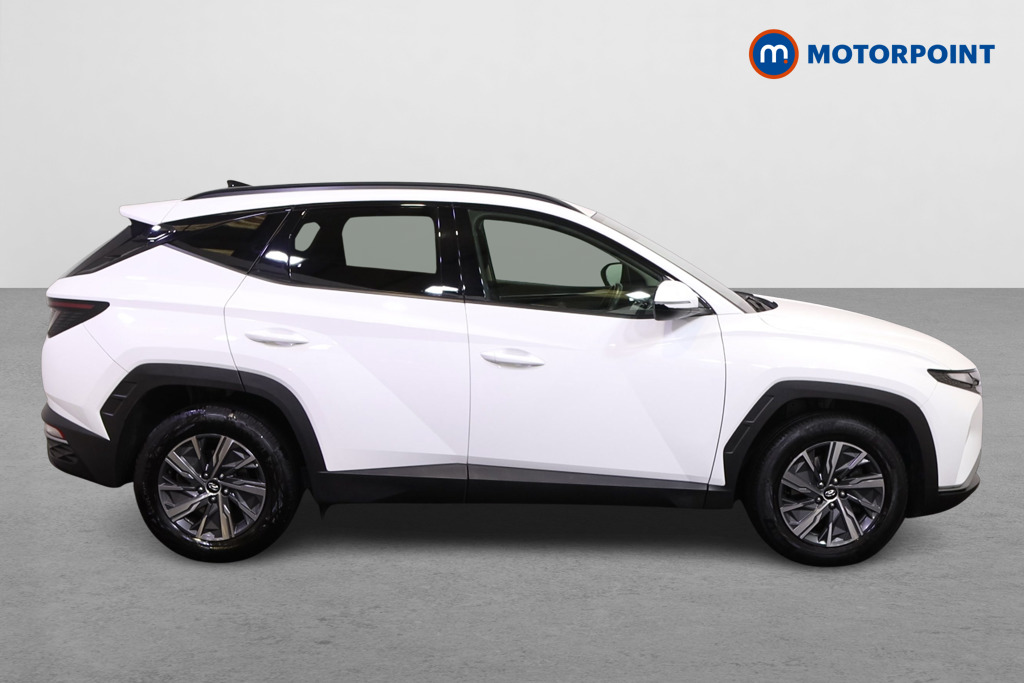 Hyundai Tucson Se Connect Manual Petrol SUV - Stock Number (1558810) - Drivers side