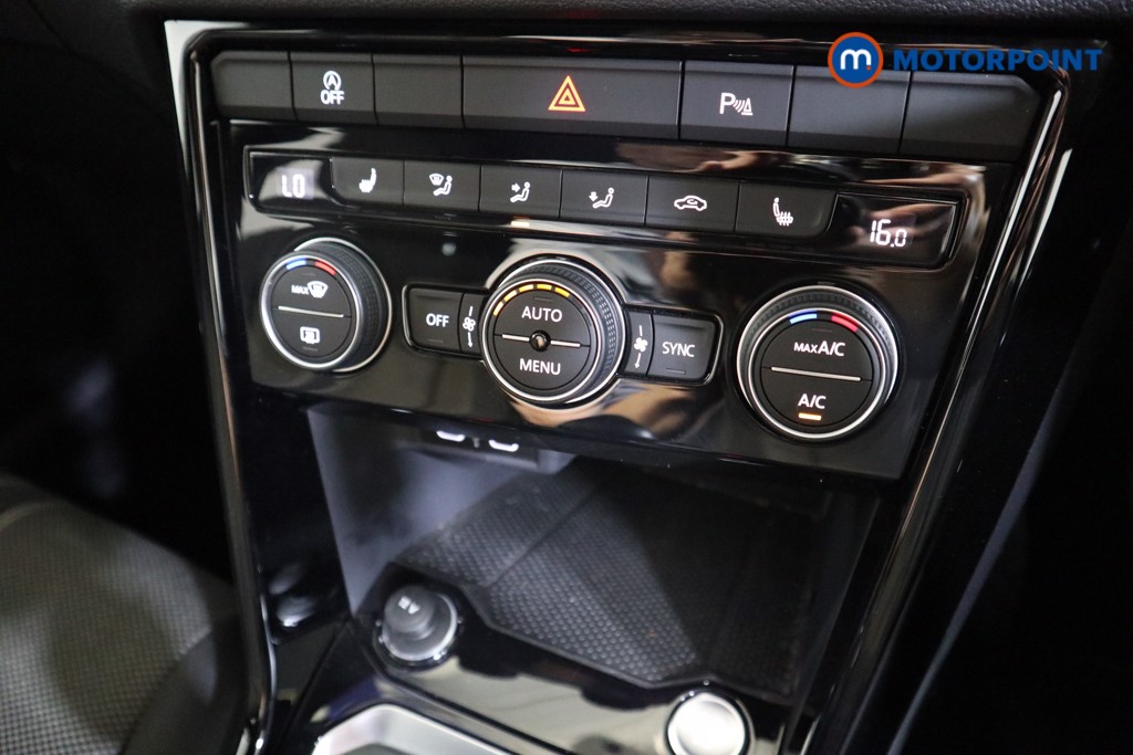 Volkswagen T-Roc Black Edition Manual Petrol SUV - Stock Number (1559936) - 7th supplementary image