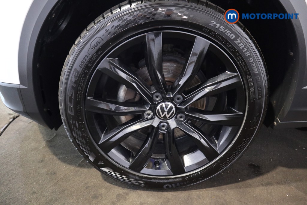 Volkswagen T-Roc Black Edition Manual Petrol SUV - Stock Number (1559936) - 17th supplementary image