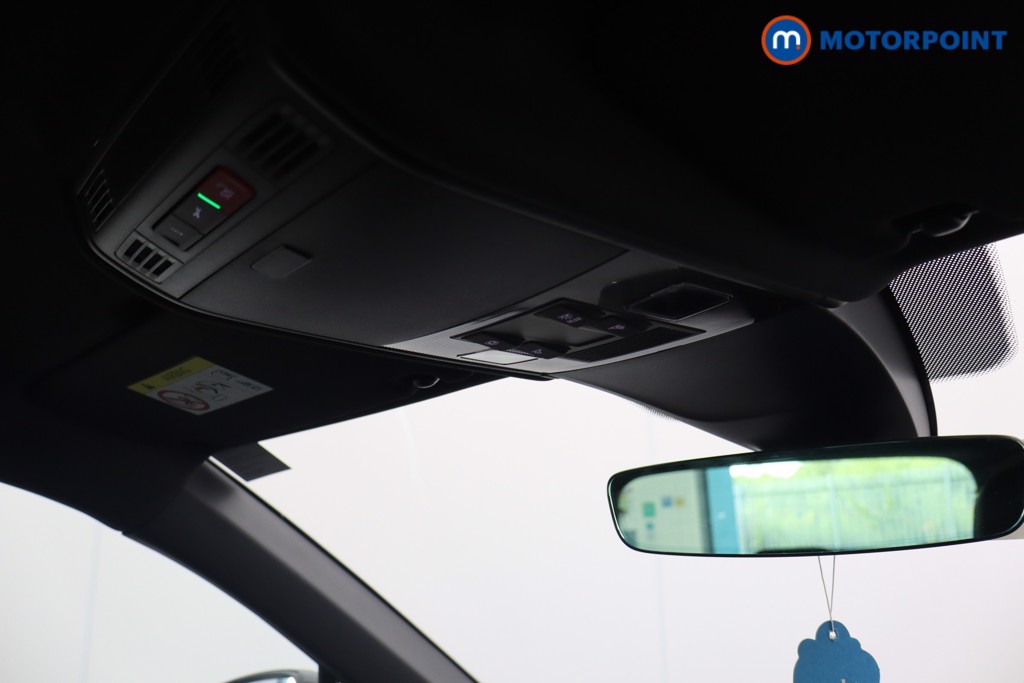 Volkswagen Tiguan R-Line Automatic Petrol SUV - Stock Number (1560095) - 12th supplementary image