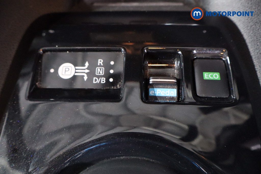 Nissan Leaf N-Connecta Automatic Electric Hatchback - Stock Number (1560252) - 15th supplementary image