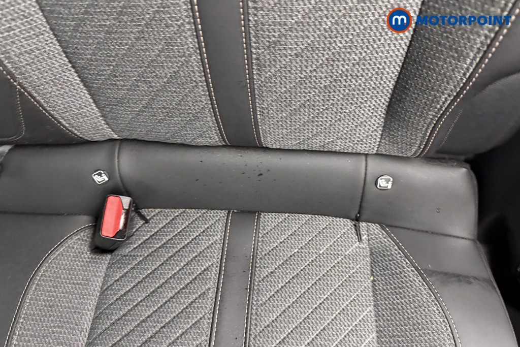 Peugeot 2008 Allure Manual Petrol SUV - Stock Number (1560386) - 21st supplementary image