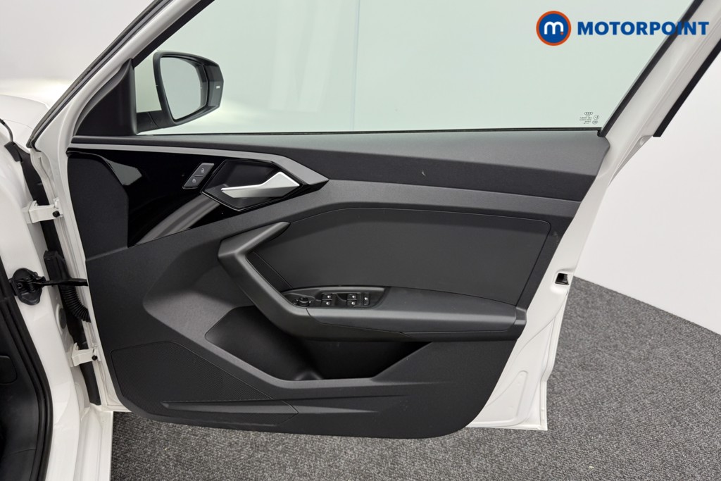 Audi A1 Technik Manual Petrol Hatchback - Stock Number (1560993) - 16th supplementary image