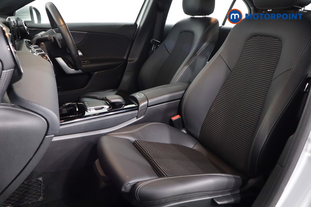 Mercedes-Benz A Class Sport Automatic Diesel Hatchback - Stock Number (1561076) - 4th supplementary image