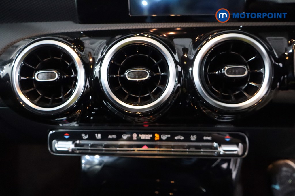 Mercedes-Benz A Class Sport Automatic Diesel Hatchback - Stock Number (1561076) - 16th supplementary image