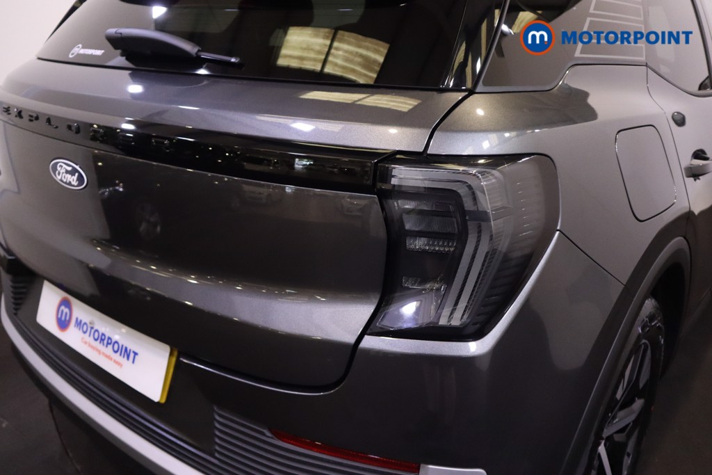 Ford Explorer Select Automatic Electric SUV - Stock Number (1561369) - 30th supplementary image