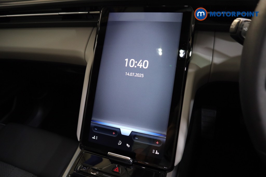 Ford Explorer Select Automatic Electric SUV - Stock Number (1561371) - 6th supplementary image