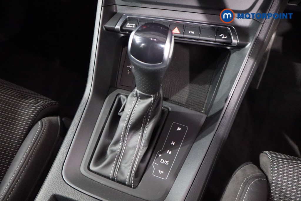 Audi Q3 Black Edition Automatic Petrol SUV - Stock Number (1561491) - 14th supplementary image