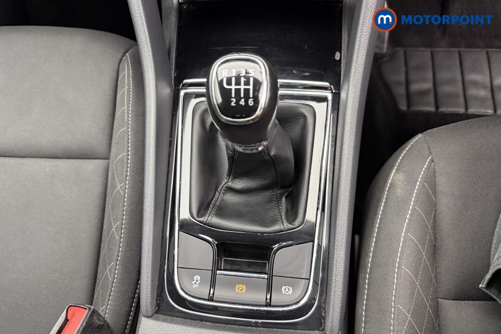Skoda Karoq SE Manual Petrol SUV - Stock Number (1561755) - 12th supplementary image