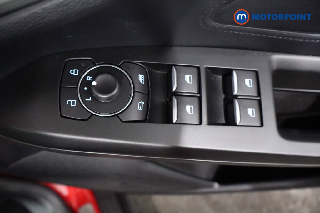 Ford Focus Titanium Vignale Manual Petrol Hatchback - Stock Number (1562350) - 19th supplementary image