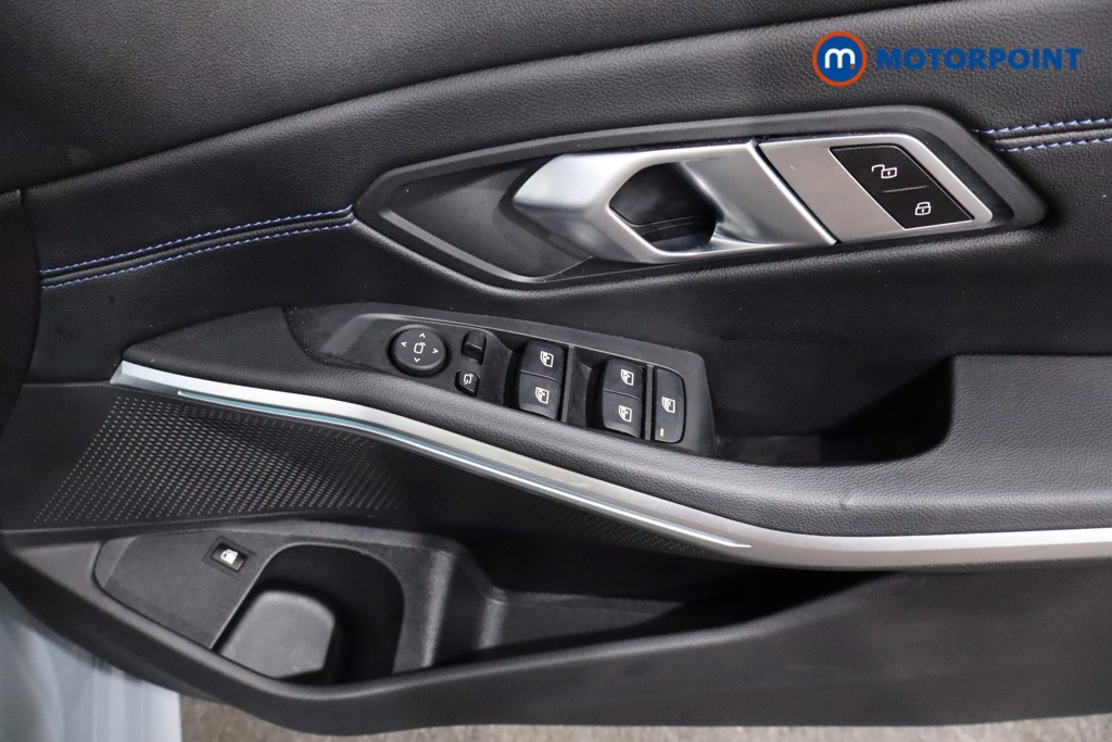 BMW 3 Series M Sport Automatic Petrol Plug-In Hybrid Saloon - Stock Number (1562423) - 21st supplementary image