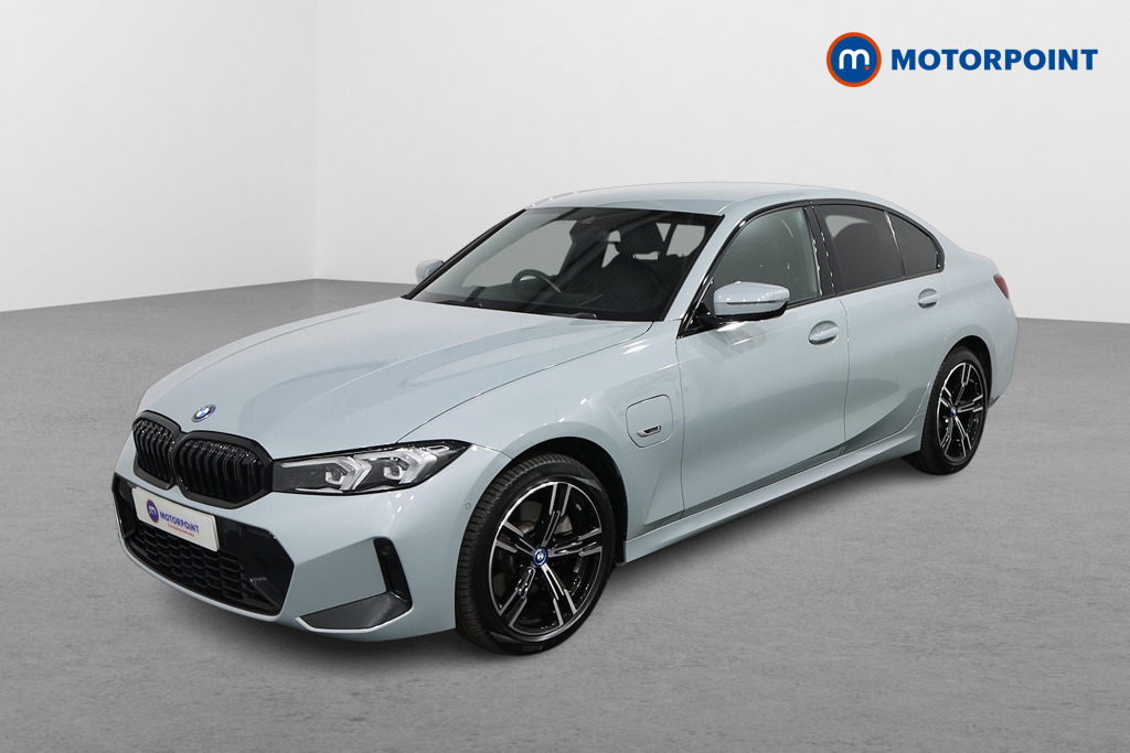BMW 3 Series M Sport Automatic Petrol Plug-In Hybrid Saloon - Stock Number (1562423) - Passenger side front corner