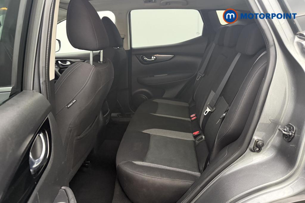 Nissan Qashqai N-Connecta Manual Diesel SUV - Stock Number (1545884) - 5th supplementary image
