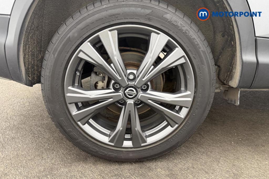 Nissan Qashqai N-Connecta Manual Diesel SUV - Stock Number (1545884) - 16th supplementary image
