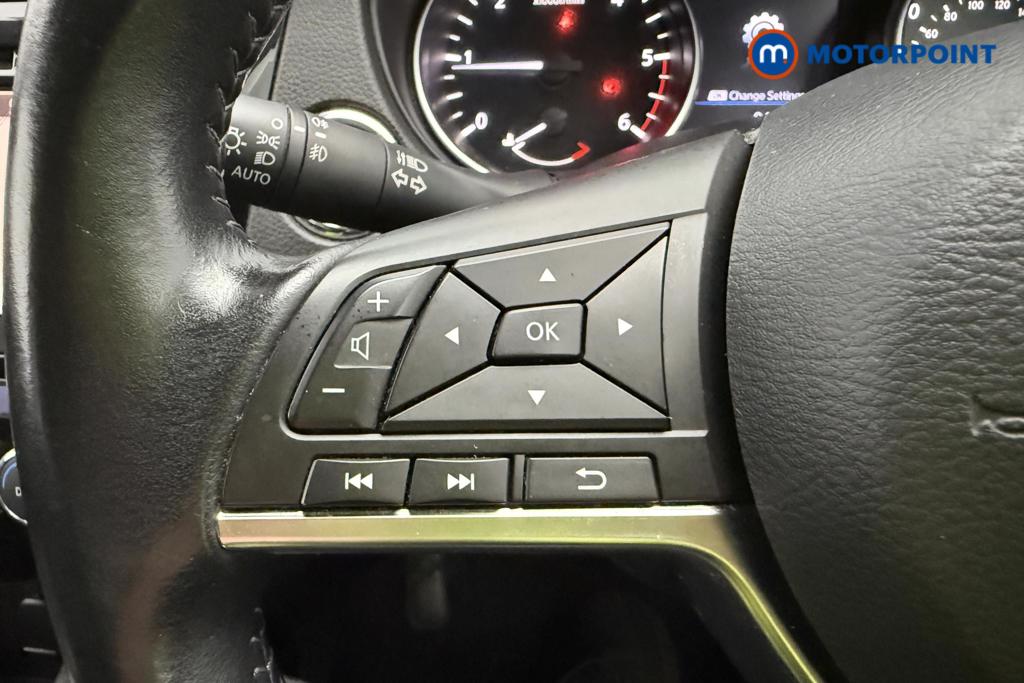 Nissan Qashqai N-Connecta Manual Diesel SUV - Stock Number (1545884) - 27th supplementary image