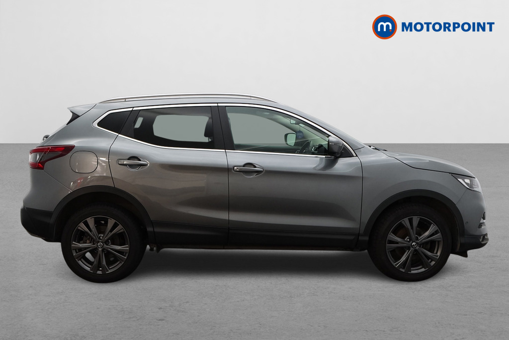 Nissan Qashqai N-Connecta Manual Diesel SUV - Stock Number (1545884) - Drivers side